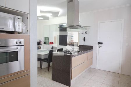 Apartamento à venda com 180m², 3 quartos e 3 vagasCozinha