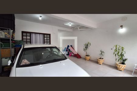 Garagem  de casa à venda com 3 quartos, 178m² em Vila Vivaldi, São Bernardo do Campo