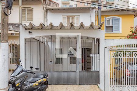 Casa para alugar com 84m², 2 quartos e 1 vaga Casa para alugar com 84m², 2 quartos e 1 vagaFachada