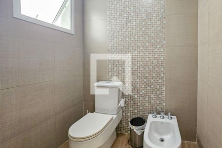 Casa de condomínio para alugar com 840m², 6 quartos e 7 vagasBanheiro da Suíte 3