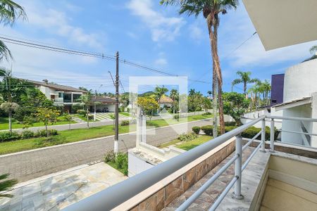 Casa de condomínio para alugar com 840m², 6 quartos e 7 vagasvaranda