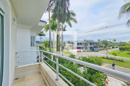 Casa de condomínio para alugar com 840m², 6 quartos e 7 vagasvaranda 