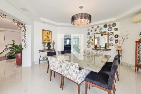 Casa de condomínio para alugar com 840m², 6 quartos e 7 vagasCozinha