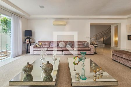 Casa de condomínio para alugar com 840m², 6 quartos e 7 vagasSala