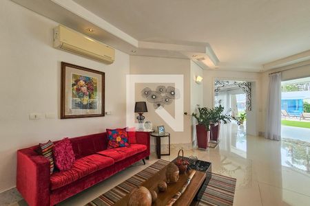 Casa de condomínio para alugar com 840m², 6 quartos e 7 vagasSala