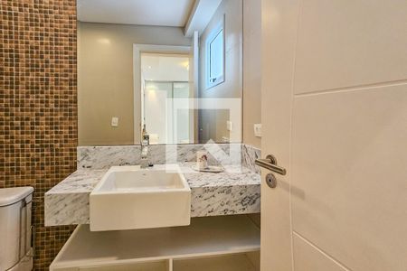 Casa de condomínio para alugar com 840m², 6 quartos e 7 vagasBanheiro da Suíte 6