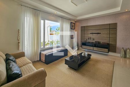 Casa de condomínio para alugar com 840m², 6 quartos e 7 vagasSala