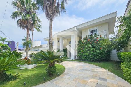 Casa de condomínio para alugar com 840m², 6 quartos e 7 vagasFachada