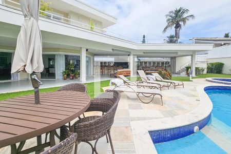 Casa de condomínio para alugar com 840m², 6 quartos e 7 vagasÁrea de Lazer privativa 