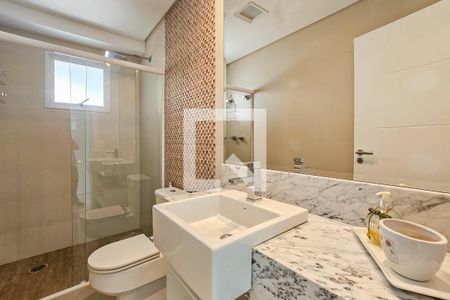 Casa de condomínio para alugar com 840m², 6 quartos e 7 vagasBanheiro da Suíte 5