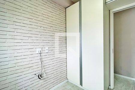 Quarto 1 de apartamento para alugar com 2 quartos, 42m² em Vila Galvão, São Paulo