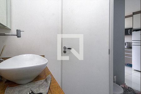 banheiro social_4 de apartamento para alugar com 1 quarto, 32m² em Sacomã, São Paulo