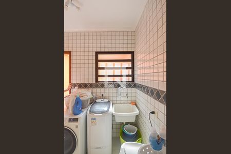 Casa à venda com 182m², 3 quartos e 3 vagas Casa à venda com 182m², 3 quartos e 3 vagasÁrea de Serviço