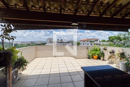 Apartamento à venda com 170m², 3 quartos e 1 vaga Apartamento à venda com 170m², 3 quartos e 1 vagaCobertura