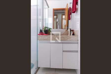 Apartamento à venda com 170m², 3 quartos e 1 vaga Apartamento à venda com 170m², 3 quartos e 1 vagaBanheiro social