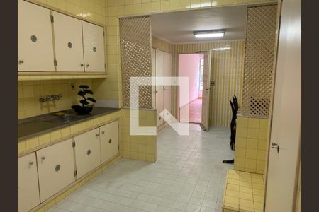 Apartamento à venda com 268m², 4 quartos e 2 vagas