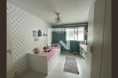 Casa de condomínio à venda com 231m², 4 quartos e 2 vagas