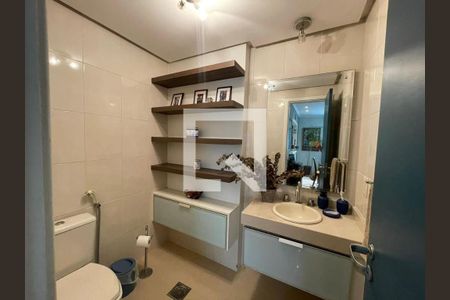 Casa de condomínio à venda com 231m², 4 quartos e 2 vagas