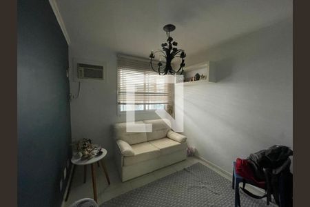 Casa de condomínio à venda com 231m², 4 quartos e 2 vagas