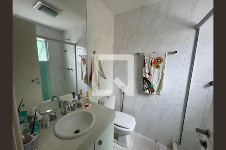 Casa de condomínio à venda com 231m², 4 quartos e 2 vagas