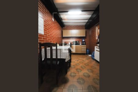 Casa à venda com 155m², 2 quartos e 4 vagas Casa à venda com 155m², 2 quartos e 4 vagasCozinha