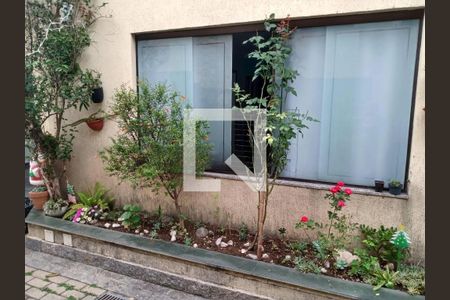 Casa de condomínio à venda com 110m², 3 quartos e 2 vagas