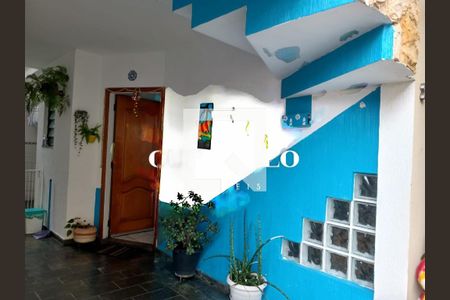 Casa de condomínio à venda com 110m², 3 quartos e 2 vagas