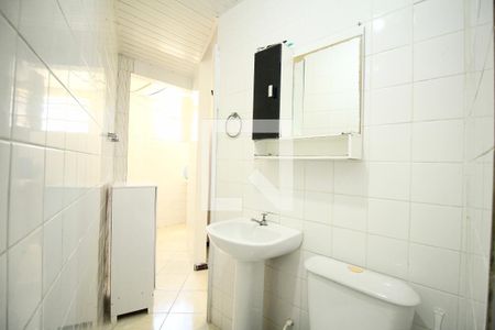 Banheiro do Quarto de casa para alugar com 1 quarto, 60m² em Boca do Rio, Salvador