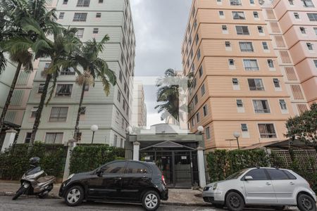 Apartamento para alugar com 69m², 2 quartos e 1 vagaFachada