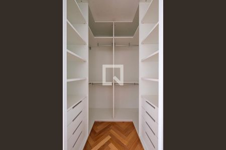 Apartamento à venda com 225m², 3 quartos e 4 vagas Apartamento à venda com 225m², 3 quartos e 4 vagasSuíte 1