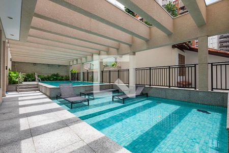 Apartamento à venda com 225m², 3 quartos e 4 vagas Apartamento à venda com 225m², 3 quartos e 4 vagasPiscina