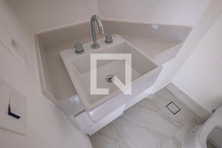 Apartamento à venda com 225m², 3 quartos e 4 vagas Apartamento à venda com 225m², 3 quartos e 4 vagasBanheiro da Suíte 3