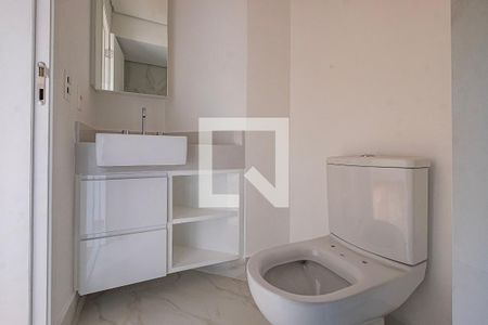 Apartamento à venda com 225m², 3 quartos e 4 vagas Apartamento à venda com 225m², 3 quartos e 4 vagasBanheiro da Suíte 3