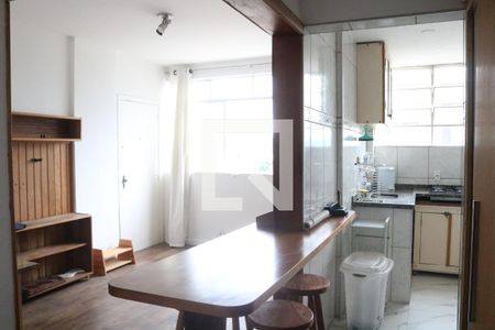 Apartamento à venda com 51m², 1 quarto e sem vagaCozinha e Área de Serviço