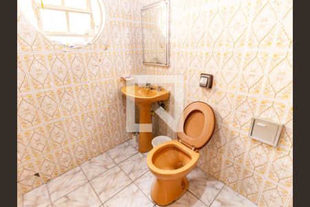 Casa à venda com 200m², 5 quartos e 3 vagasBanheiro