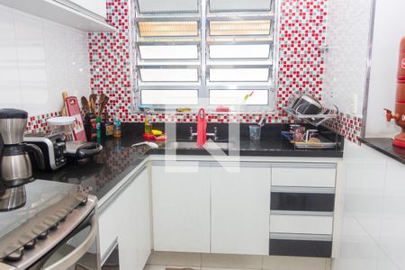 Casa à venda com 80m², 3 quartos e 2 vagasCozinha