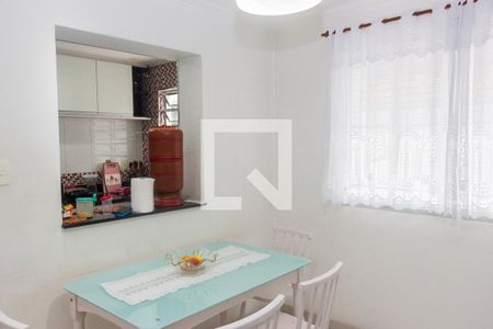 Casa à venda com 80m², 3 quartos e 2 vagasCozinha