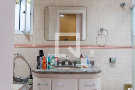 Casa à venda com 212m², 3 quartos e 4 vagasBanheiro