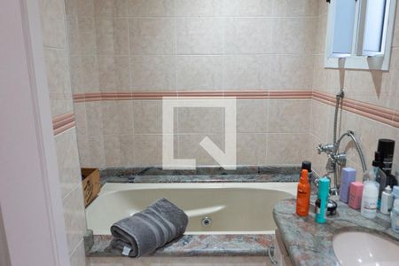 Casa à venda com 212m², 3 quartos e 4 vagasBanheiro