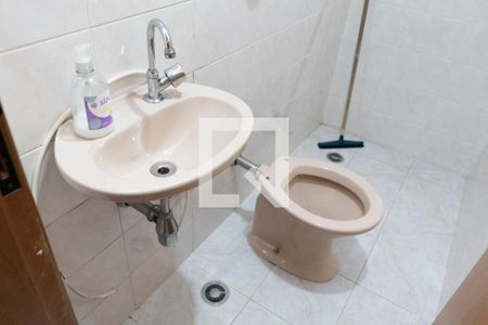 Casa à venda com 212m², 3 quartos e 4 vagasBanheiro de Serviço