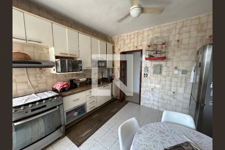 Apartamento à venda com 140m², 3 quartos e 2 vagasCozinha