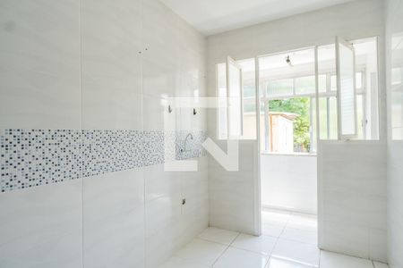 Apartamento para alugar com 92m², 2 quartos e sem vaga Apartamento para alugar com 92m², 2 quartos e sem vagaCozinha e Área de Serviço