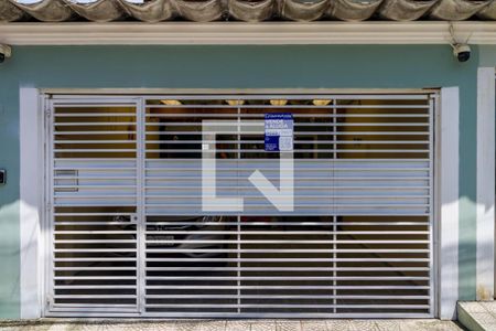 Casa à venda com 138m², 3 quartos e 2 vagasFachada