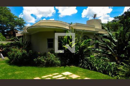 Casa à venda com 235m², 3 quartos e 4 vagas Casa à venda com 235m², 3 quartos e 4 vagasÁrea externa