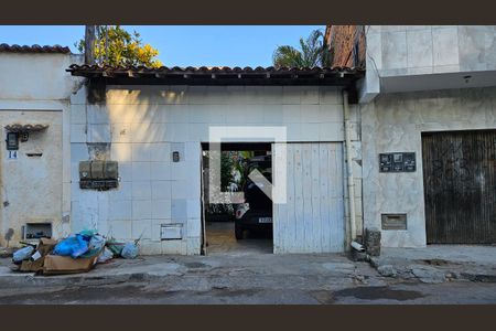 Casa para alugar com 60m², 2 quartos e 1 vagaFachada rua