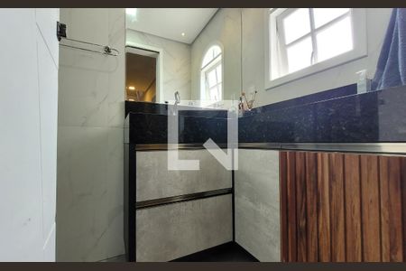 Casa à venda com 240m², 3 quartos e 3 vagasBanheiro