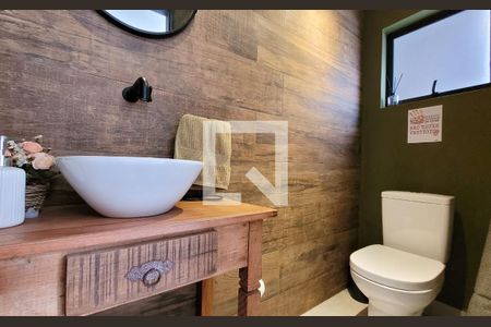 Casa à venda com 240m², 3 quartos e 3 vagasLavabo