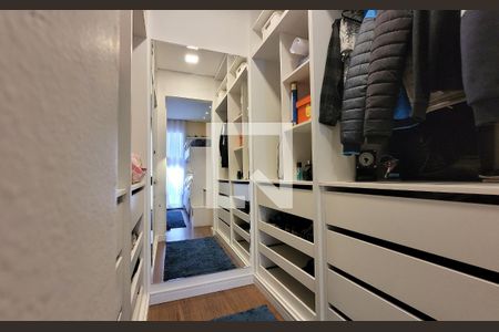 Casa à venda com 240m², 3 quartos e 3 vagasCloset