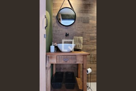 Casa à venda com 240m², 3 quartos e 3 vagasLavabo