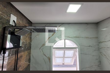 Casa à venda com 240m², 3 quartos e 3 vagasBanheiro da suíte